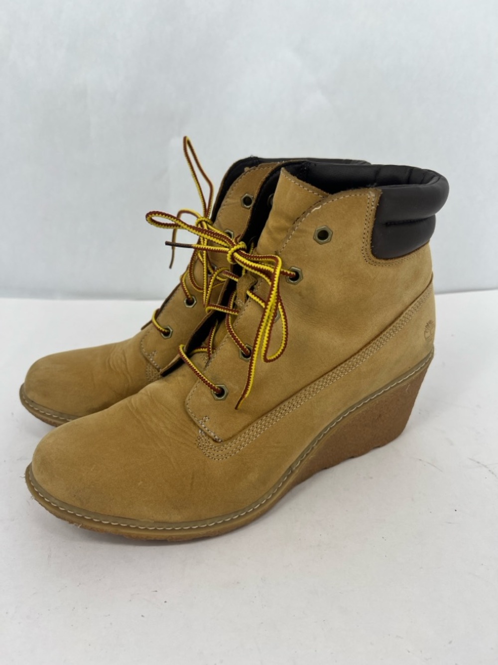 Timberland Wheat Nubuck Wedge Ankle Boots with Dark Collar
